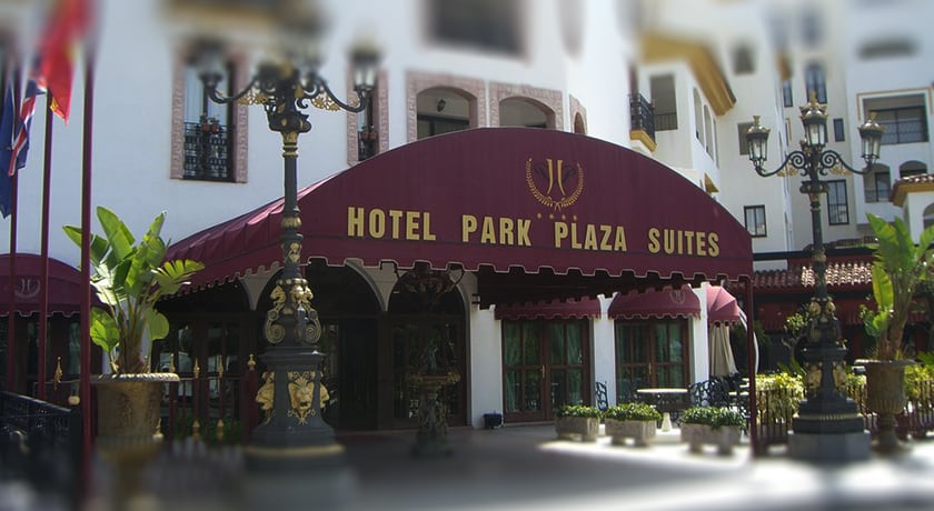PARK PLAZA SUITES HOTEL